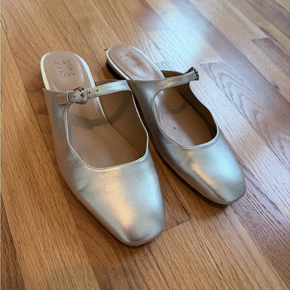 Naturalizer Mary Jane Mule in Silver Metallic, Size 11 - Picture 5 of 13